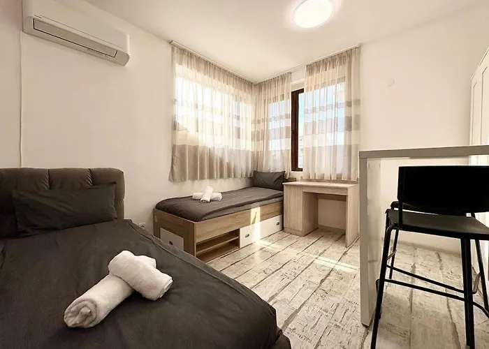 Red Square Residence * Варна