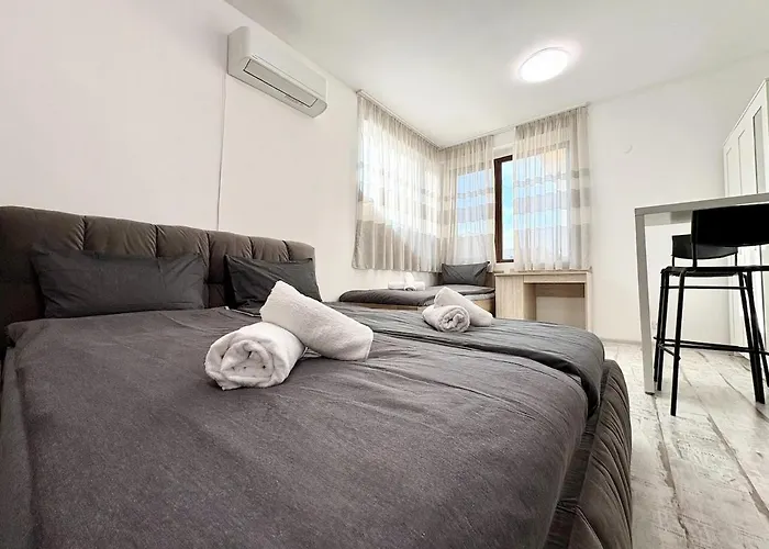 Red Square Residence * Варна